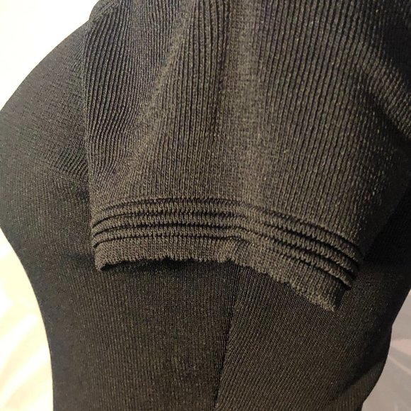 Feminine black dress - Picture 3 of 8